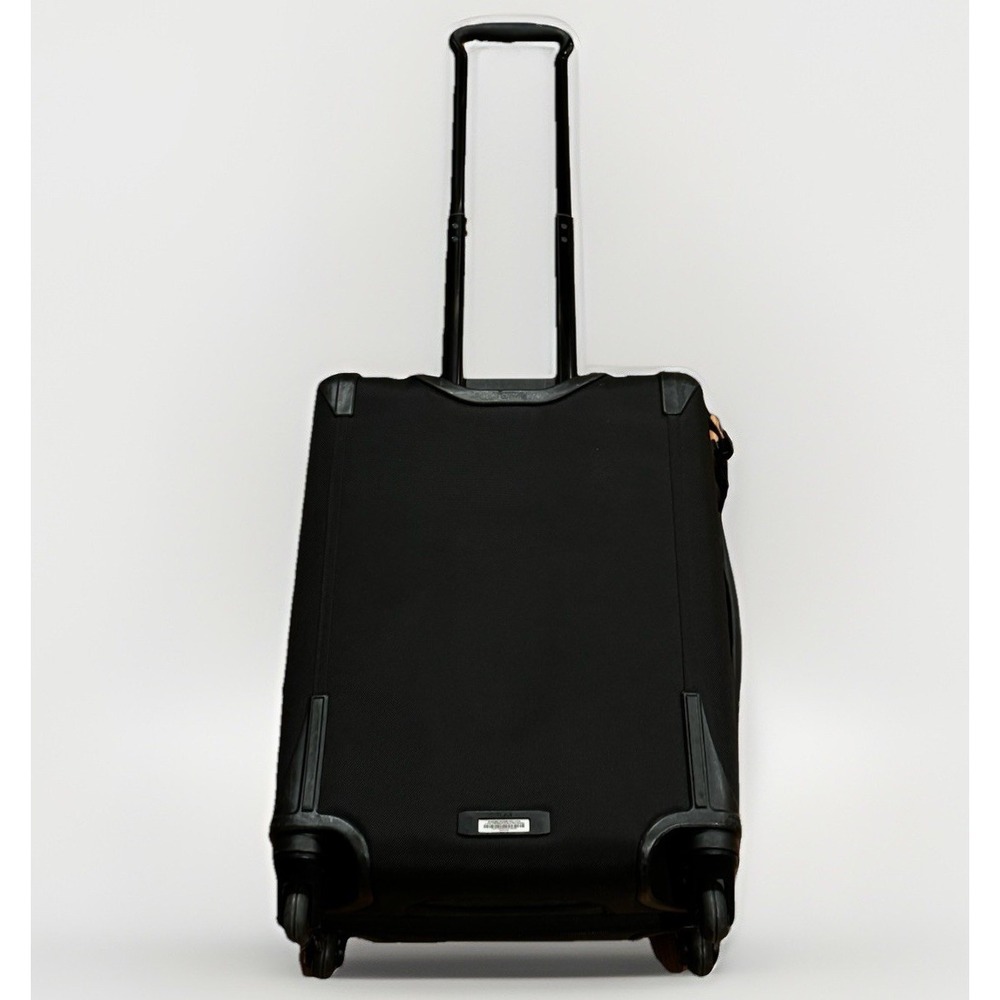Tumi Alpha 2 Black Expandable 4 Wheeled Spinner Carry On luggage 22061D2 travel - Picture 2 of 7
